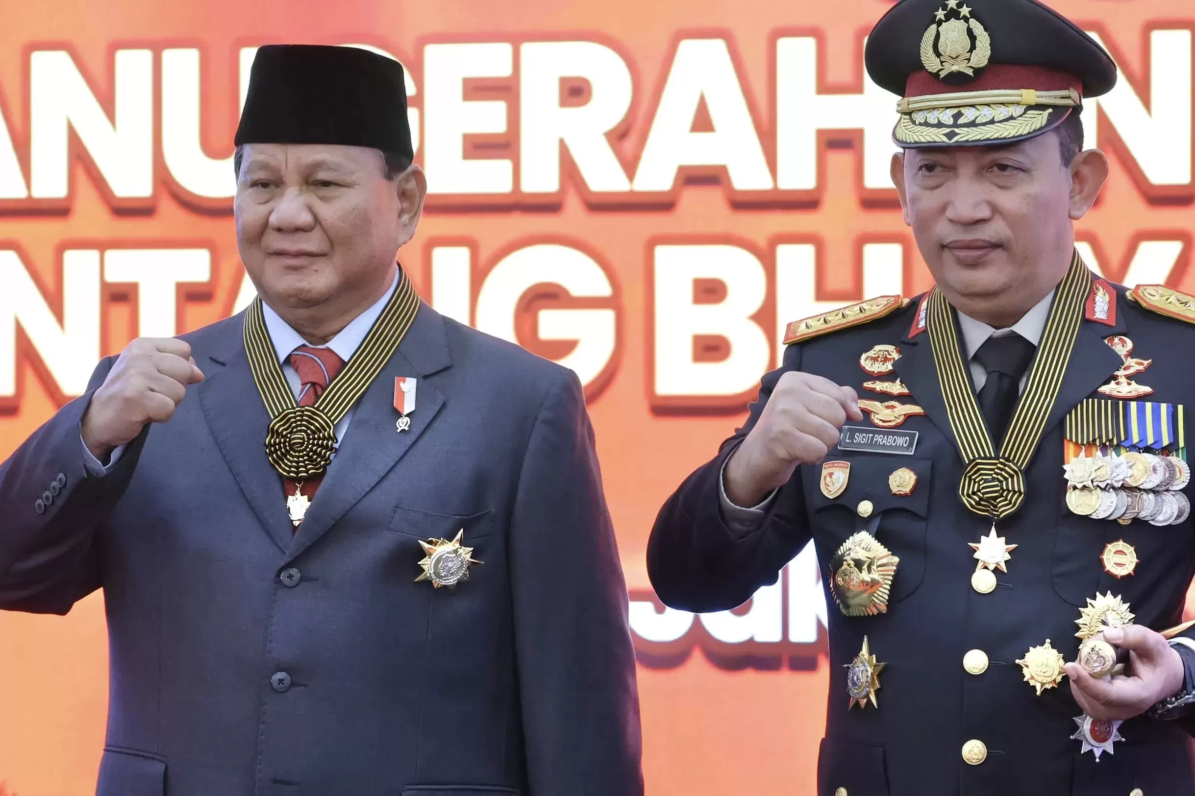 Prabowo 870854722 Prabowo 870854722